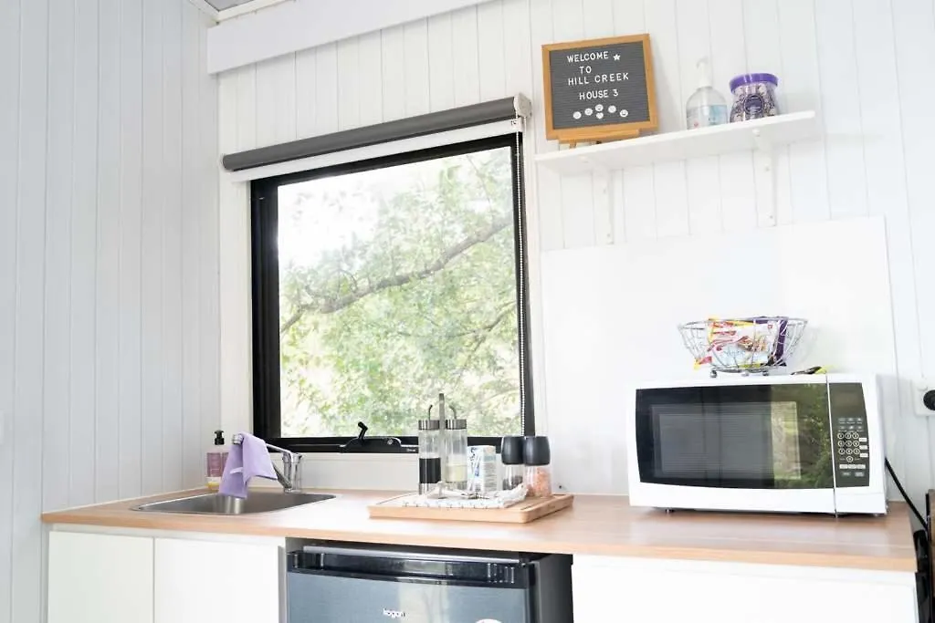 Вилла Hill Creek Tiny House 3 By Tiny Away Perwillowen